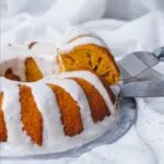 كيكة البرتقال الهشة بطريقة سهلة ومكونات بسيطة في منزلك بدقائق