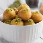 طريقة لقمة القاضي (اللقيمات) الهشة في المنزل – مع طريقة التشكيل والقلي