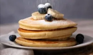 Read more about the article طريقة بان مضبوطة – طريقة عمل بان كيك سهل بمكونات بسيطة في المنزل