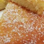 البسبوسة بالسميد وجوز الهند هشة بقوام مضبوط في المنزل