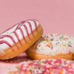 دونات هشة وطرية بعجينة قطنية